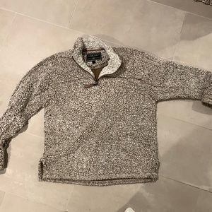 True grit size medium like new